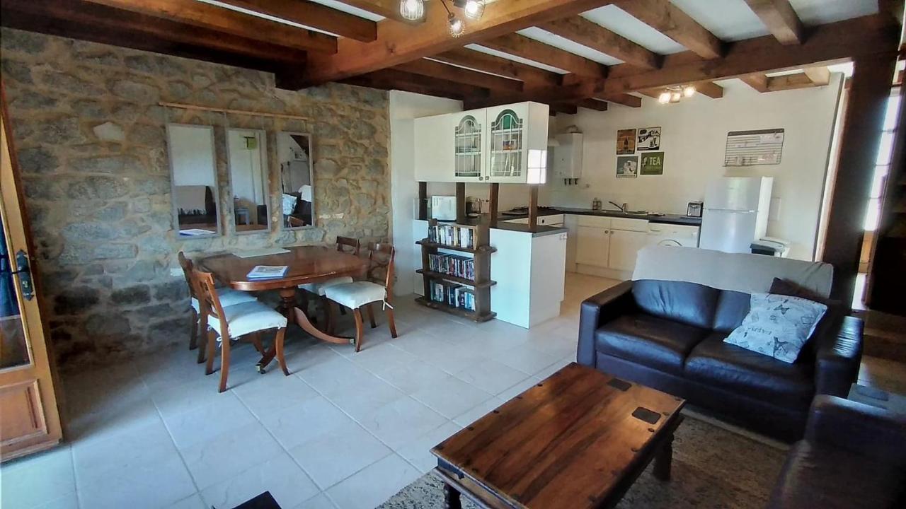 Character 2 Bed Cottage Within Walking Distance Of Bar/Restaurants Piegut-Pluviers ภายนอก รูปภาพ
