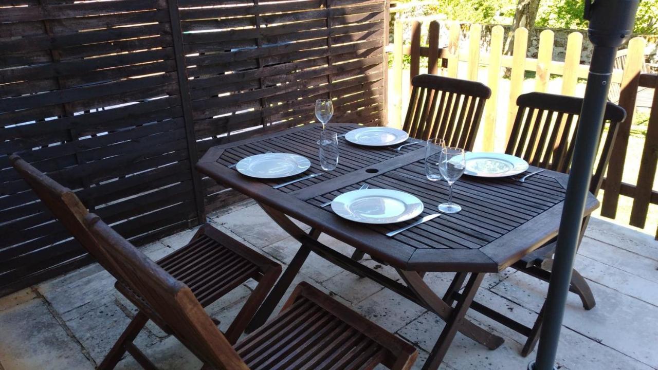 Character 2 Bed Cottage Within Walking Distance Of Bar/Restaurants Piegut-Pluviers ภายนอก รูปภาพ